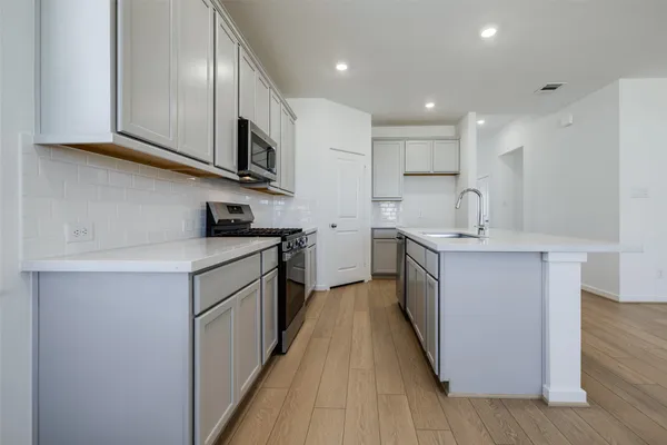 $2,600 | 9711 Westminster Manor Drive, Cypress, TX 77433