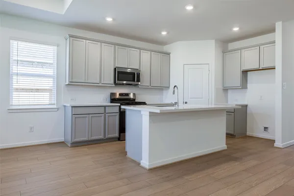 $2,600 | 9711 Westminster Manor Drive, Cypress, TX 77433