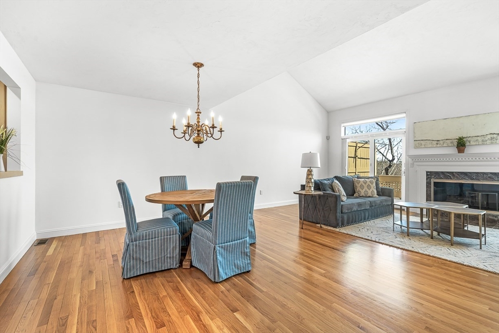 7 Wainwright Road, Unit 107 Winchester, MA 01890 - Photo 11 of 40