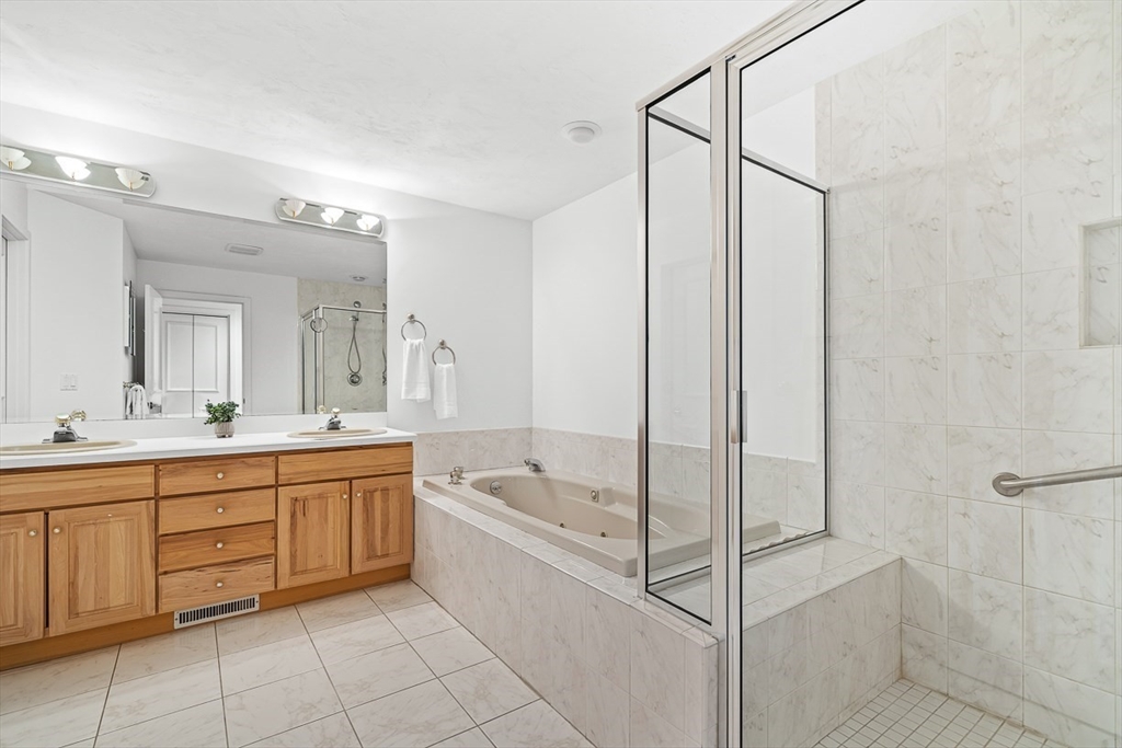 7 Wainwright Road, Unit 107 Winchester, MA 01890 - Photo 21 of 40