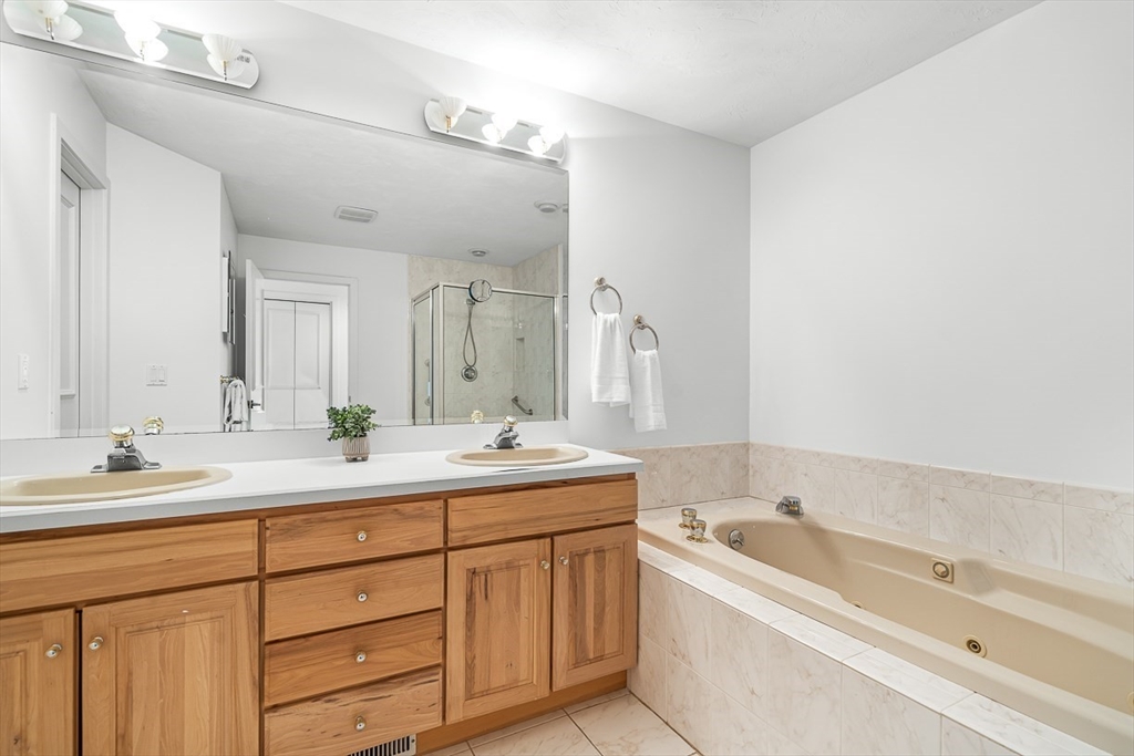 7 Wainwright Road, Unit 107 Winchester, MA 01890 - Photo 23 of 40
