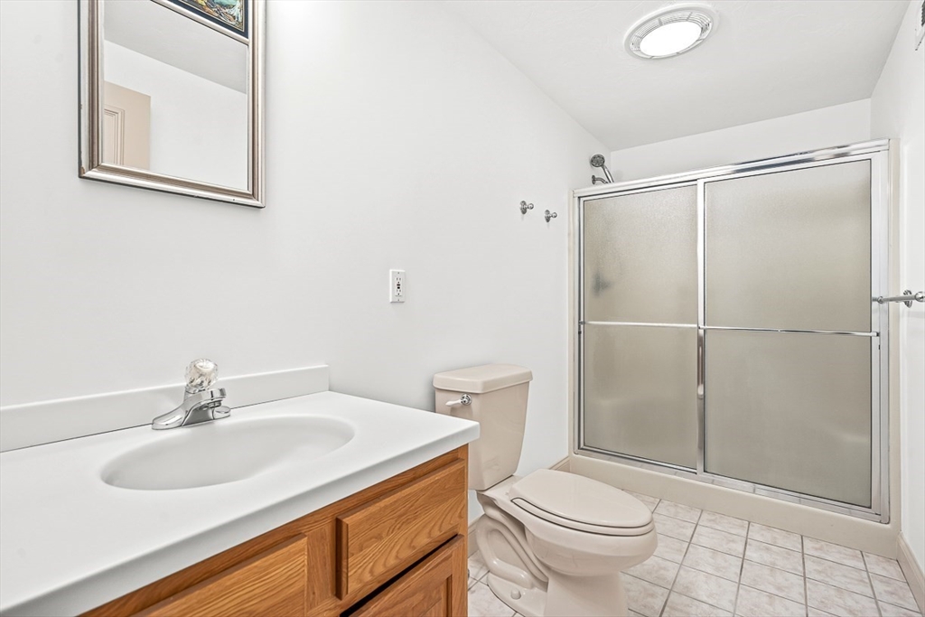 7 Wainwright Road, Unit 107 Winchester, MA 01890 - Photo 33 of 40
