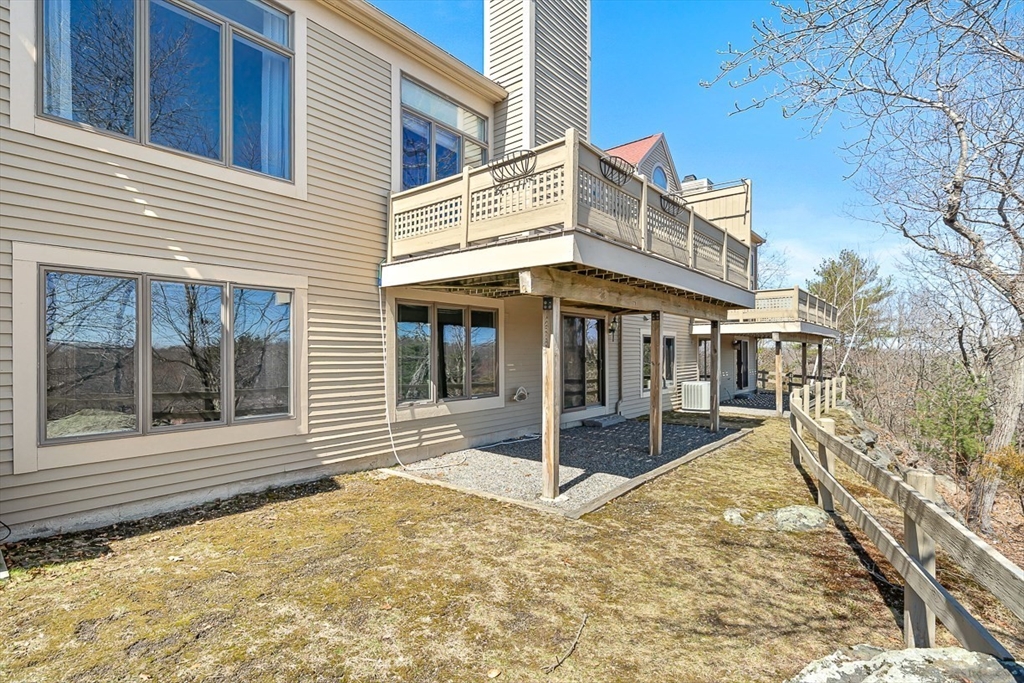 7 Wainwright Road, Unit 107 Winchester, MA 01890 - Photo 35 of 40