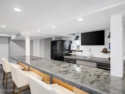 $974,900 | 828 Cambridge Avenue, Elmhurst, IL 60126
