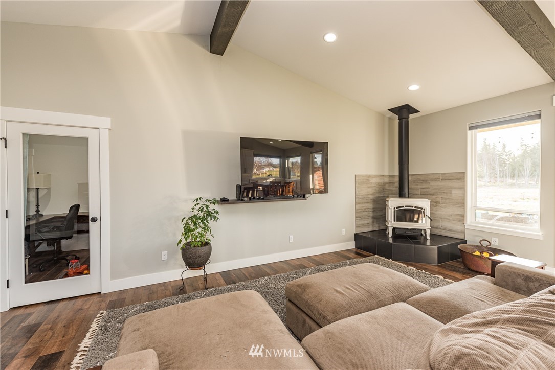 848 Shore Road Port Angeles, WA 98362 - Photo 8 of 39 Gallery Image 8