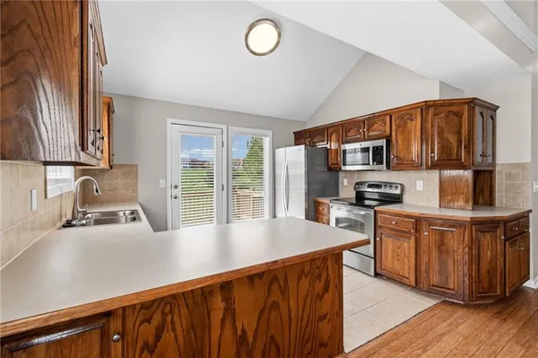 $395,000 | 9112 North Camden Avenue, Kansas City, MO 64154