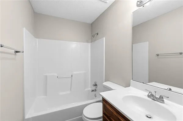$395,000 | 9112 North Camden Avenue, Kansas City, MO 64154