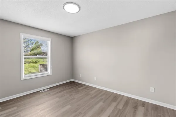 $395,000 | 9112 North Camden Avenue, Kansas City, MO 64154