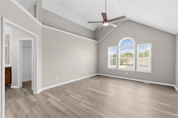 $395,000 | 9112 North Camden Avenue, Kansas City, MO 64154