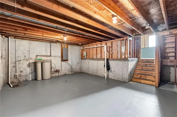 $395,000 | 9112 North Camden Avenue, Kansas City, MO 64154