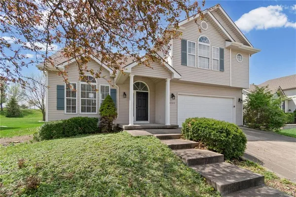 $395,000 | 9112 North Camden Avenue, Kansas City, MO 64154