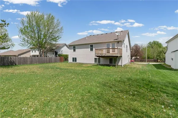 $395,000 | 9112 North Camden Avenue, Kansas City, MO 64154