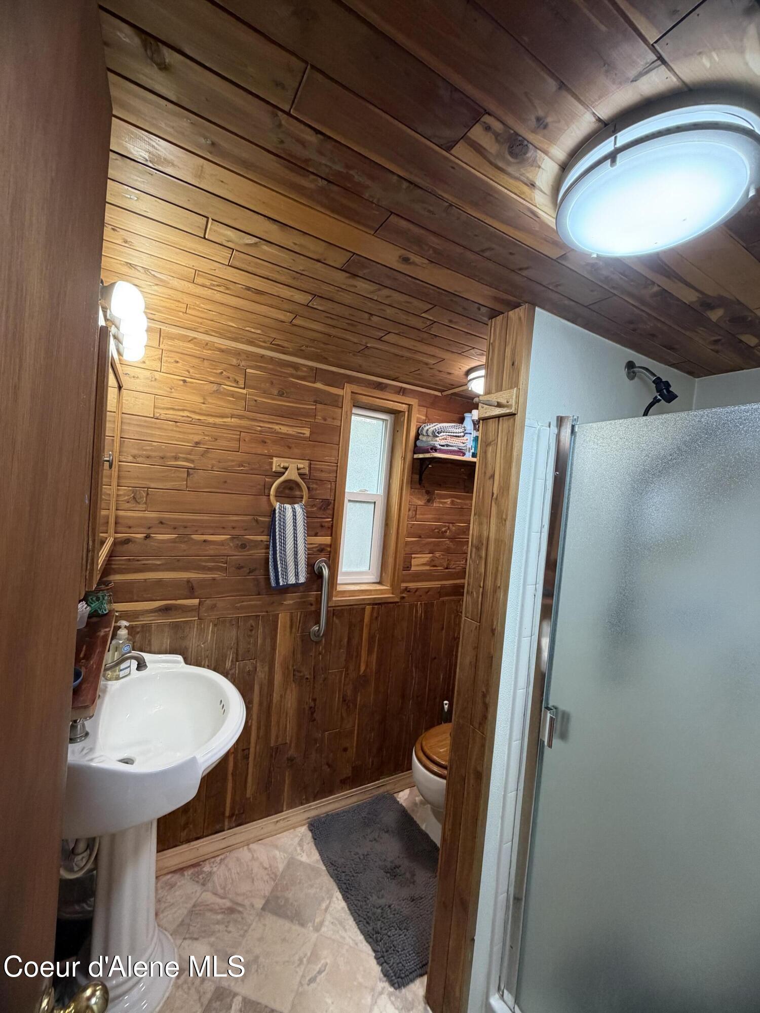 52 Womack Road Oldtown, ID 83822 - Photo 4 of 36 IMG_0236