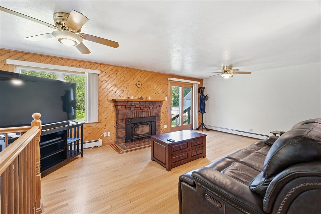 126 Putnam Hill Road Sutton, MA 01590 - Photo 11 of 32