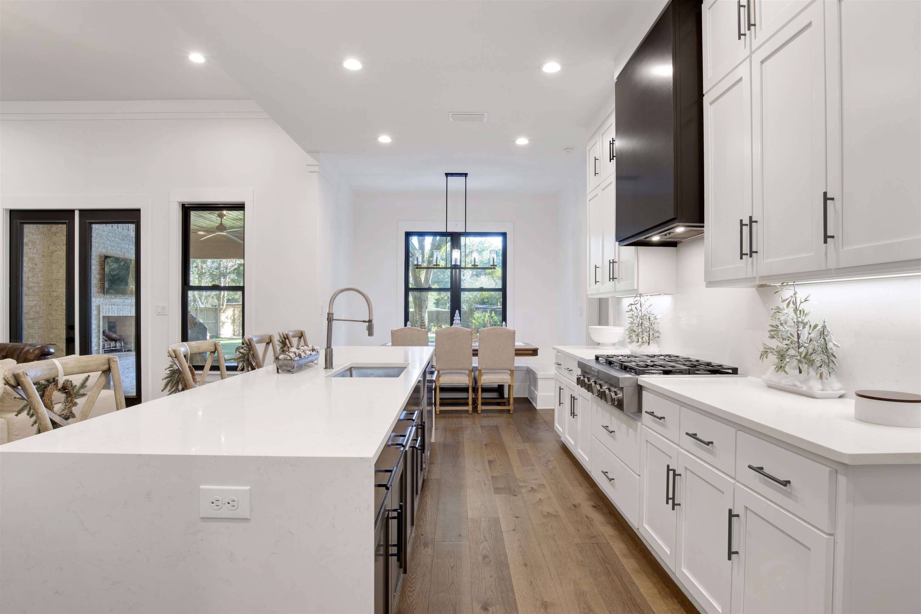 706 Van Avenue Daphne, AL 36526 - Photo 13 of 39 Kitchen