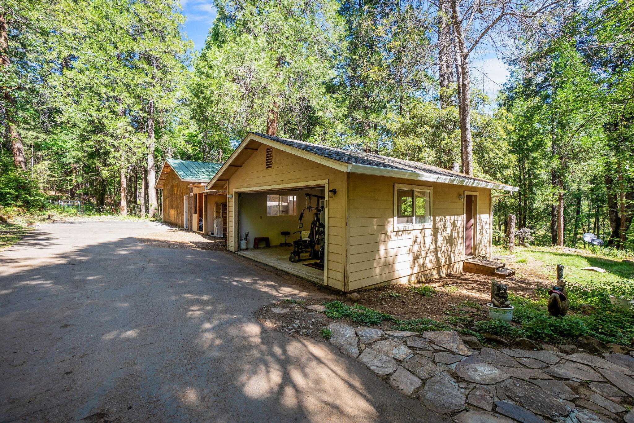 30303 Oak Run To Fern Road Whitmore, CA 96096 - Photo 45 of 75 a front view of a house with a yard