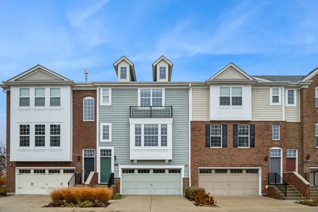 $3,100 | 70 Marcel Lane, Schaumburg, IL 60194