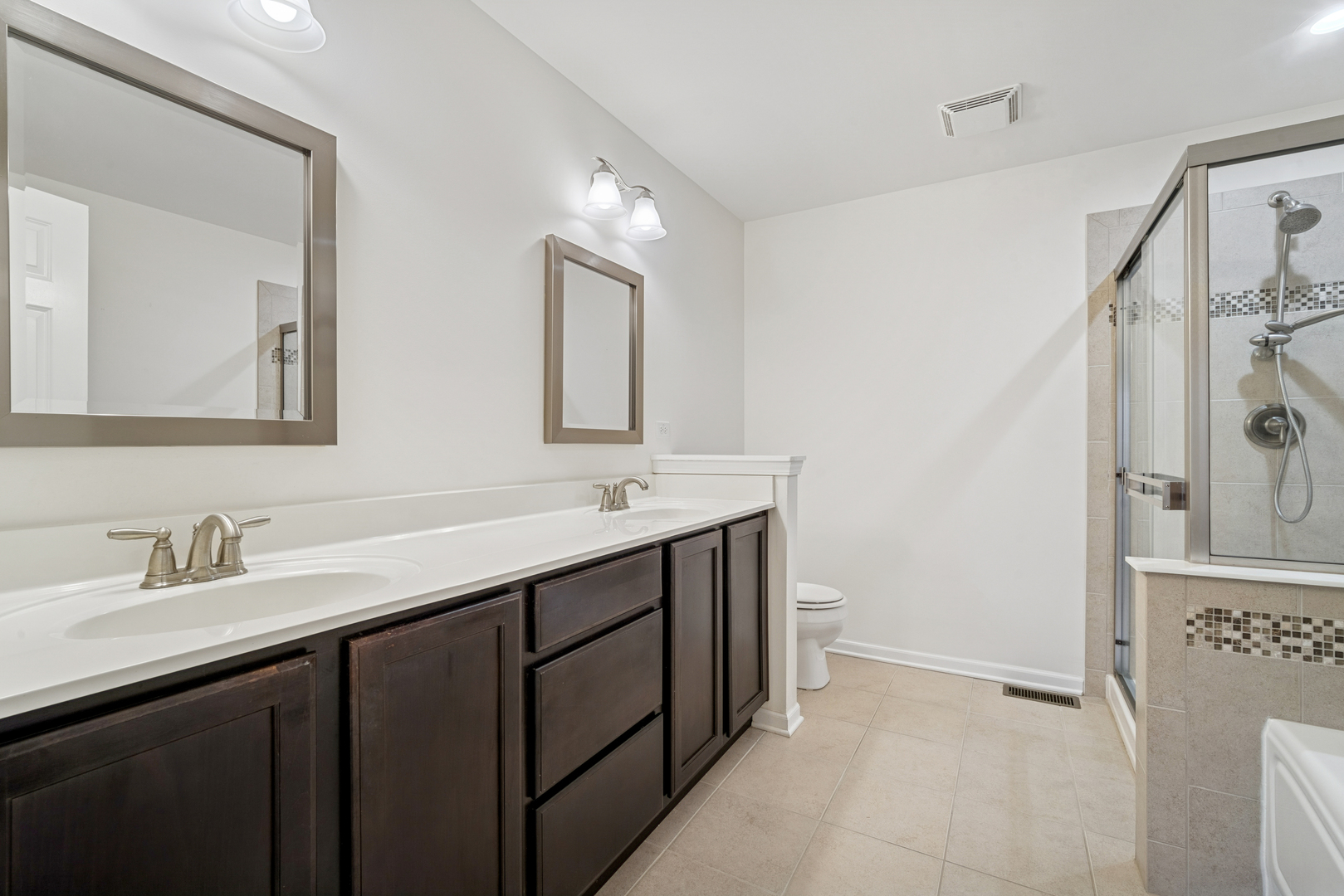 70 Marcel Lane Schaumburg, IL 60194 - Photo 11 of 20