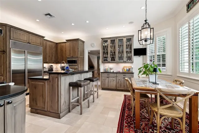 $2,200,000 | 105 Mulberry Drive, Metairie, LA 70005