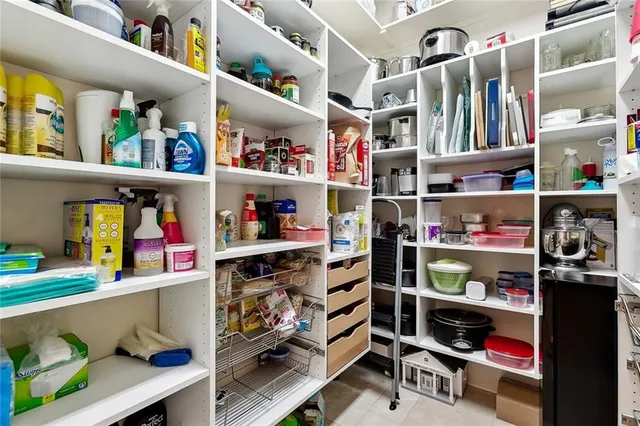 $2,200,000 | 105 Mulberry Drive, Metairie, LA 70005