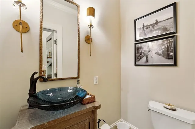 $2,200,000 | 105 Mulberry Drive, Metairie, LA 70005