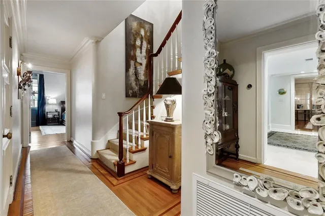 $2,200,000 | 105 Mulberry Drive, Metairie, LA 70005