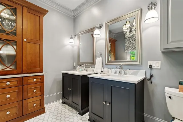 $2,200,000 | 105 Mulberry Drive, Metairie, LA 70005