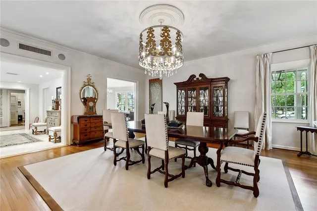 $2,200,000 | 105 Mulberry Drive, Metairie, LA 70005
