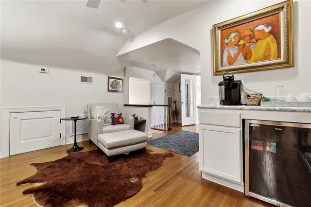 $2,200,000 | 105 Mulberry Drive, Metairie, LA 70005