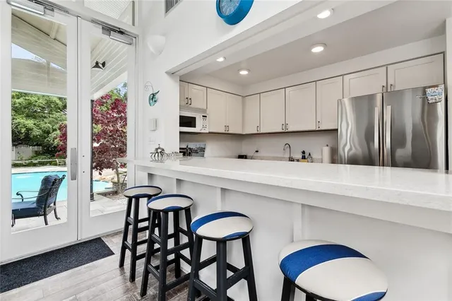 $2,200,000 | 105 Mulberry Drive, Metairie, LA 70005