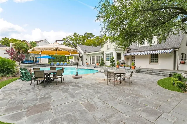 $2,200,000 | 105 Mulberry Drive, Metairie, LA 70005