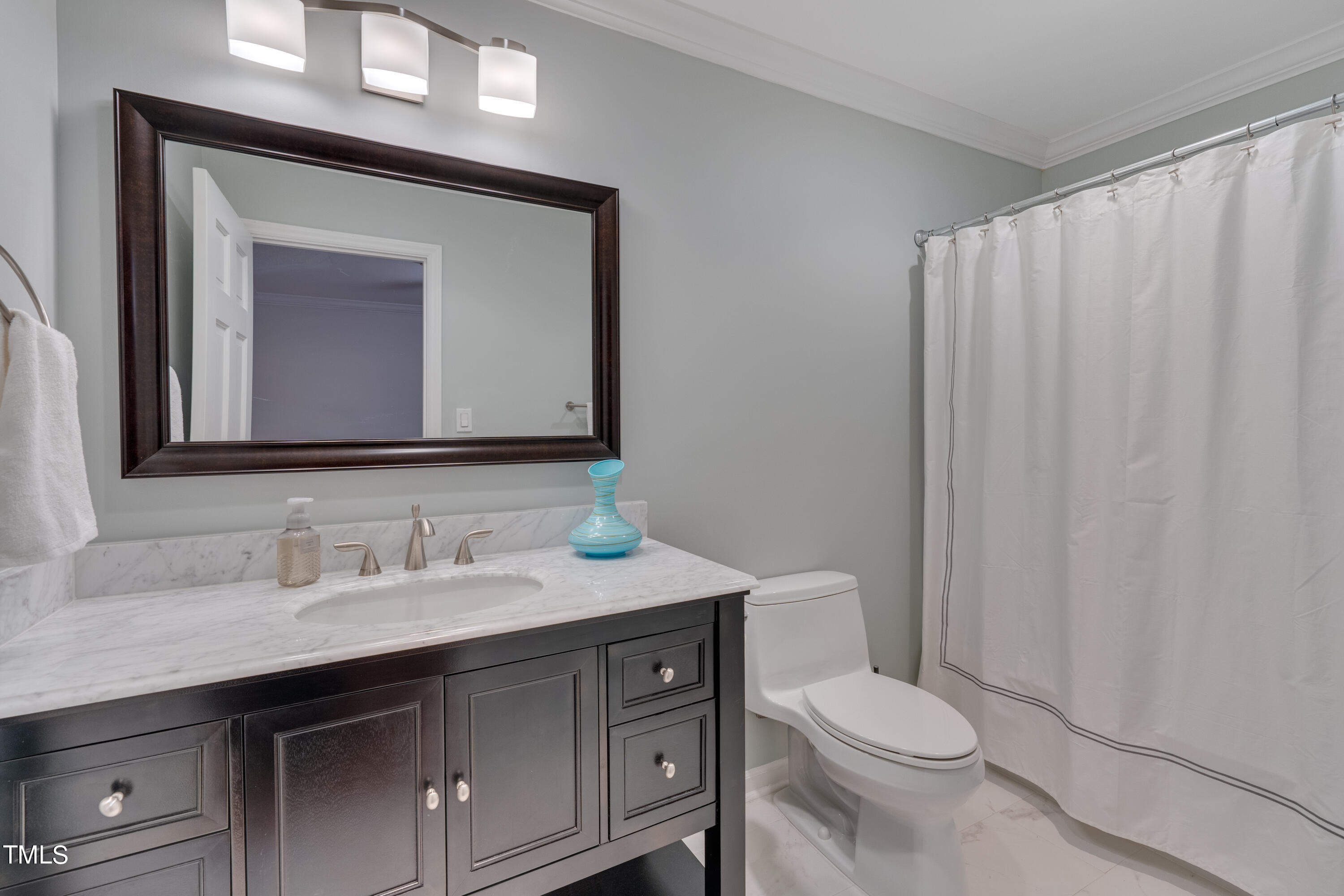 904 Plateau Lane Raleigh, NC 27615 - Photo 28 of 37 Bathroom 3
