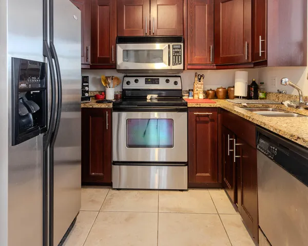 $290,000 | 1345 Crystal Way, Unit B, Delray Beach, FL 33444