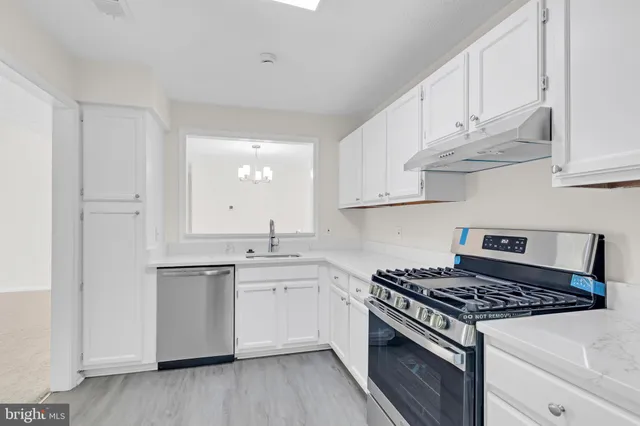 $394,900 | 2273 Hunter's Run Drive, Reston, VA 20191