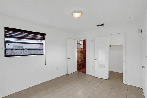 $515,000 | 1300 Northeast 215th Street, Miami, FL 33179