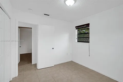 $515,000 | 1300 Northeast 215th Street, Miami, FL 33179