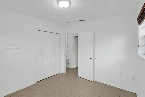 $515,000 | 1300 Northeast 215th Street, Miami, FL 33179