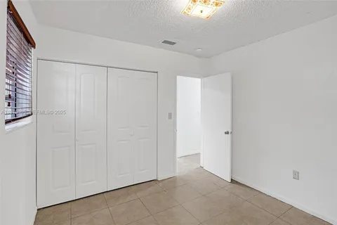 $515,000 | 1300 Northeast 215th Street, Miami, FL 33179