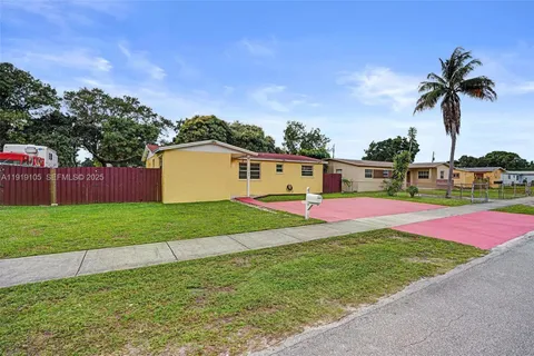 $515,000 | 1300 Northeast 215th Street, Miami, FL 33179