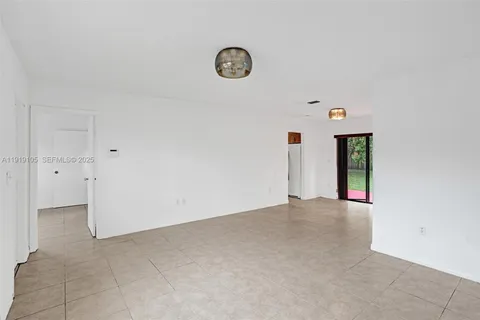 $515,000 | 1300 Northeast 215th Street, Miami, FL 33179