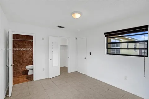 $515,000 | 1300 Northeast 215th Street, Miami, FL 33179