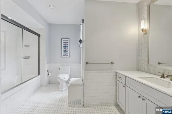 $4,198,000 | 66 Hoover Drive, Cresskill, NJ 07626