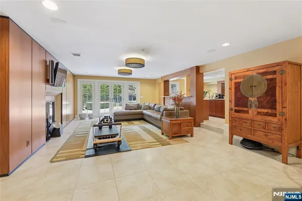$4,198,000 | 66 Hoover Drive, Cresskill, NJ 07626