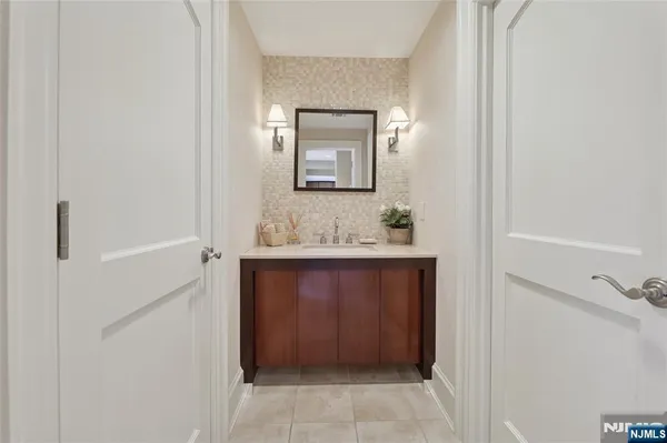 $4,198,000 | 66 Hoover Drive, Cresskill, NJ 07626