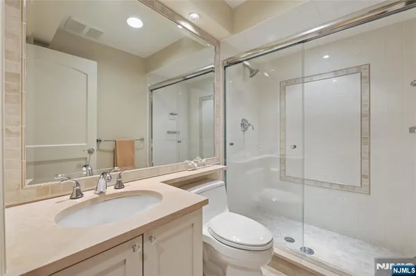 $4,198,000 | 66 Hoover Drive, Cresskill, NJ 07626