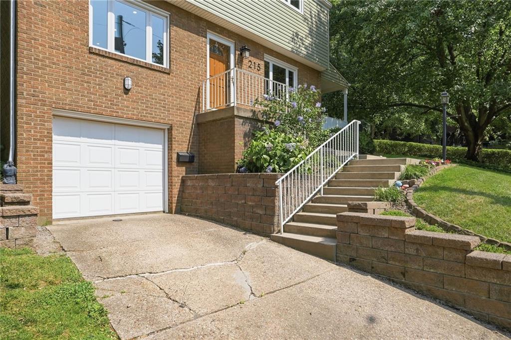 215 Forest Hills Road Pittsburgh, PA 15221 - Photo 4 of 47 Gallery Image 4