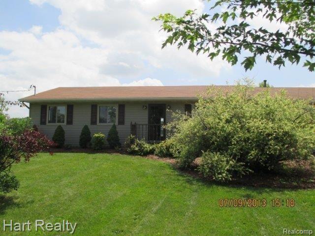 2750 Hayes Road Yale, MI 48097 - Photo 1 of 16 129.jpg