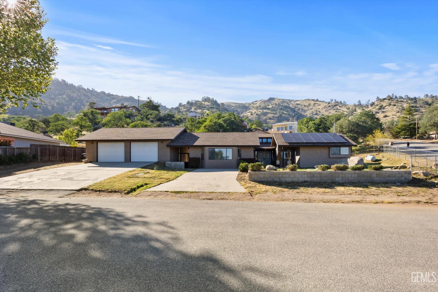 Undisclosed Address Tehachapi, CA 93561 - Photo 8 of 70