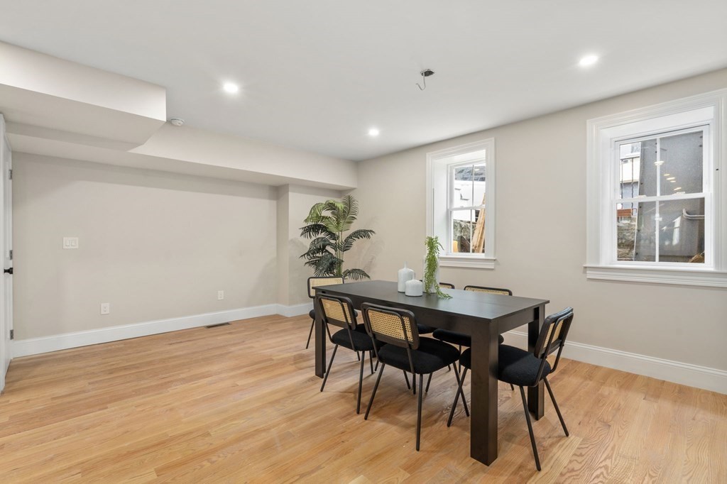 21 Linden Street Boston, MA 02127 - Photo 11 of 32