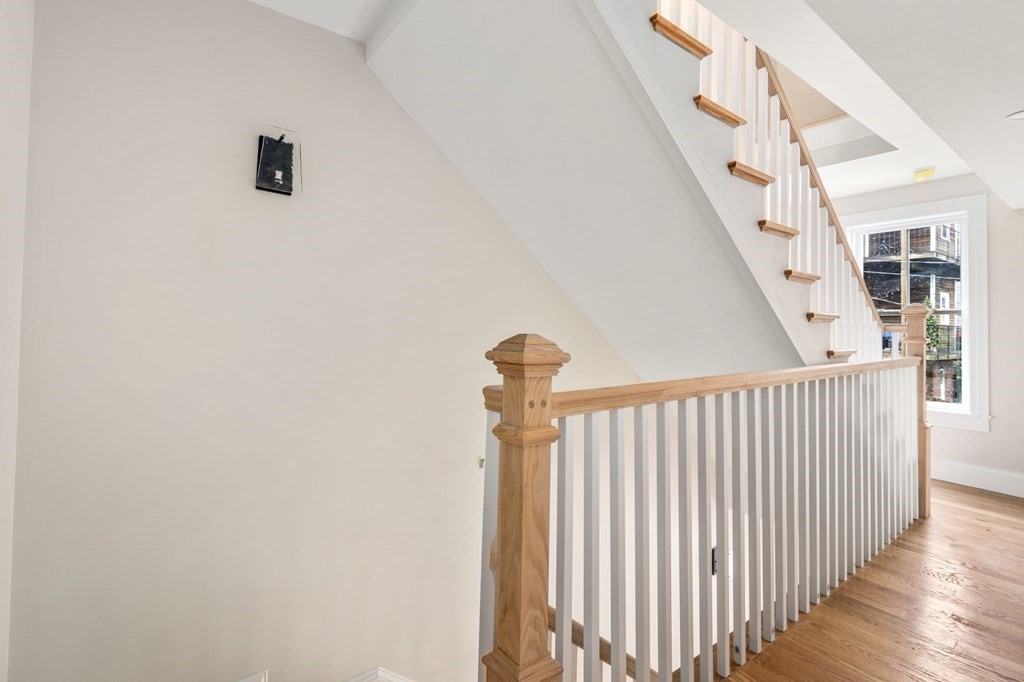 21 Linden Street Boston, MA 02127 - Photo 12 of 32